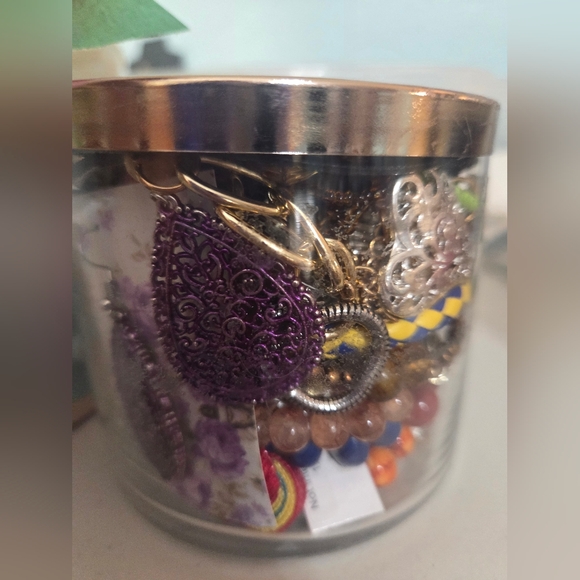 #36 Mystery Mix Jewelry Glass Jar | All Wearable | 25-30+ pieces - Picture 4 of 5